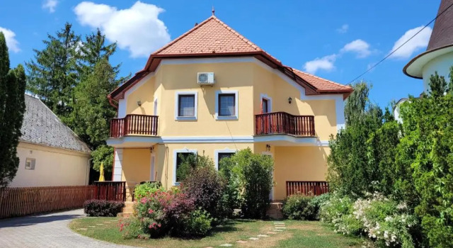 Villa Zlata Praha, Prenota Villa Ville a Western Transdanubia, Villa