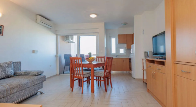 Apartment Mlasina Nin 7257, Đặt Căn hộ Khách sạn ở Nin có hồ bơi, Hồ bơi