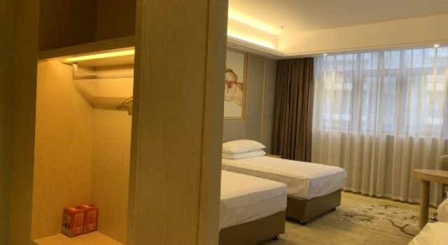 Люкс Deluxe Vienna Hotel Guangdong Zhuhai Doumen Daxin Xinduhui