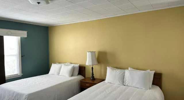 Четырёхместный номер Standard The Colonial Inn & Creamery