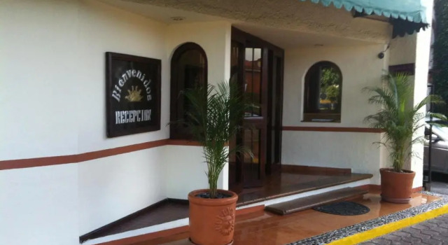 Hotel & Suites Villa del Sol, Book Hotel Hoteller i Morelia med pool, Swimmingpool