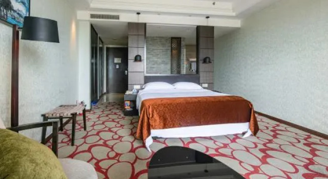 Двухместный номер Superior с видом на сад Days Hotel Suites by Wyndham Yangjiang