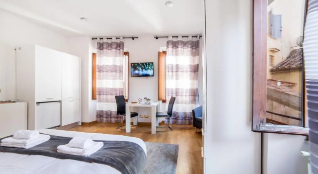 Студия SantAngelo Apartments