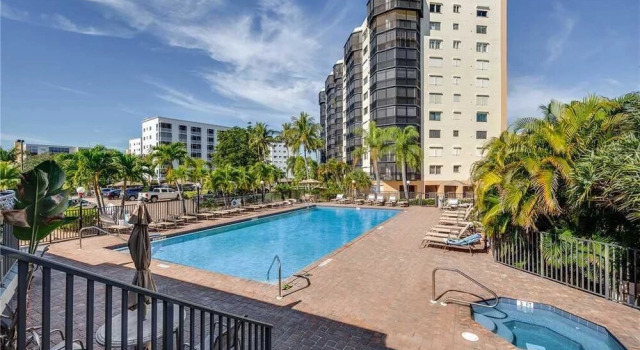 Harbour Pointe 822N - Two Bedroom Condo