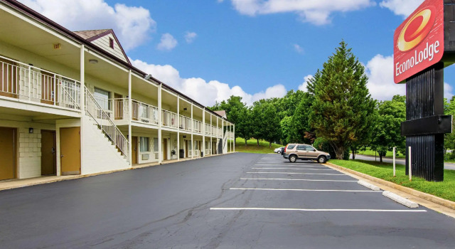 Brentwood inn & Suites - Lynchburg, Buchen Sie Hotel Lynchburg Virginia