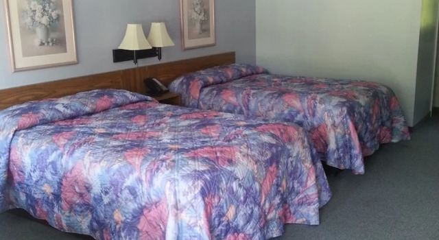 Четырёхместный номер Standard Carolina Motel