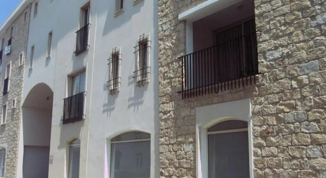 3b Pool Penthouse private hot tub - Larnaca center, Book Hotel Larnaka Larnaca Region