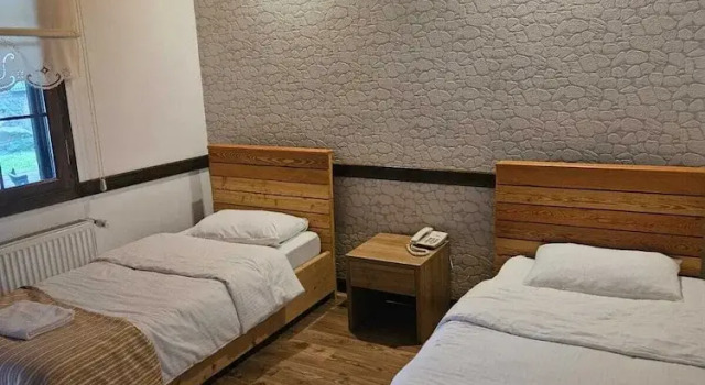 Deği̇rmenbaşi Otel & Restoran, Book Hotel Hotels in Golcuk with a Pool, Swimming Pool