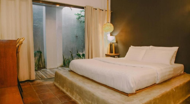 Двухместный номер Standard с балконом и с видом на сад SANSE Boutique Hotel