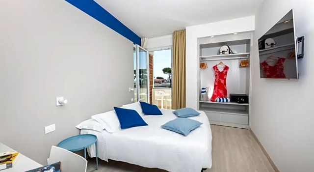 Двухместный номер Comfort с балконом и с видом на море Amarina Hotel