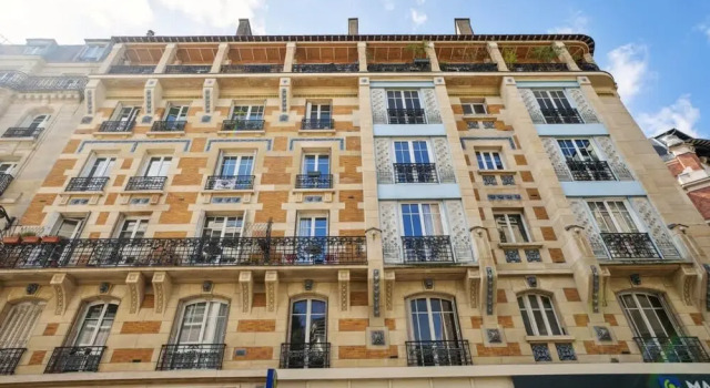 Charming Studio- Balcony in Montmartre- Mobility, Забронировать Апартаменты/квартира Париж Иль-де-Франс, рядом с Ги Моке