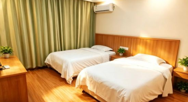 Люкс с 3 комнатами Nanyang Wangfu Hotel