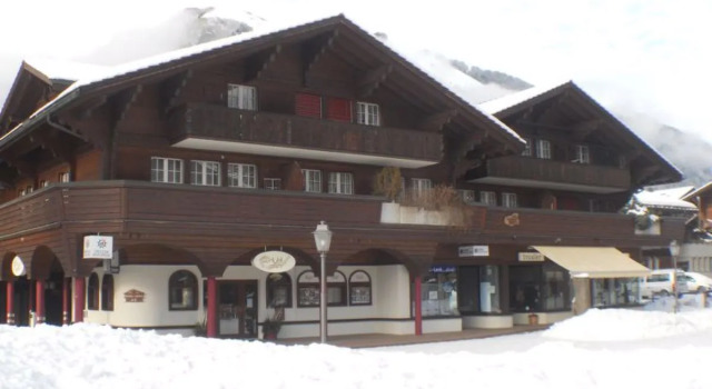 Apartment Kronenplatz 7 # 3 by Interhome, Buchen Sie Ferienwohnung Hotels in Lenk mit Parkplatz, in der Nähe von Walleg, Parkplätze