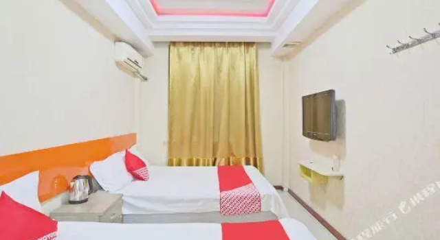 Xingfu Business Inn, Book Hotel Hotels in Liaoning with Parking, Parking