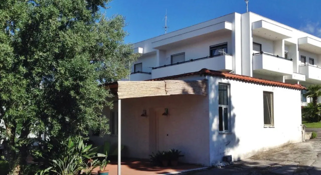 Cozy Holiday Home in Trecase With Balcony - Casa per Ferie, Book Hotel Hoteller i Trecase med parkering, Parkering