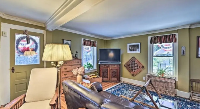 10 Mi To Gore Mountain: Home In Adirondack Park 5 Bedroom Home, Buchen Sie Ferienhaus Villen in Olmstedville, Villa