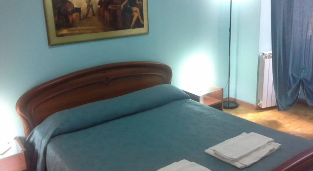 Simone's House Roma, Забронировать Отель Отели Рима с парковкой, рядом с Станция метро Manzoni, Парковка