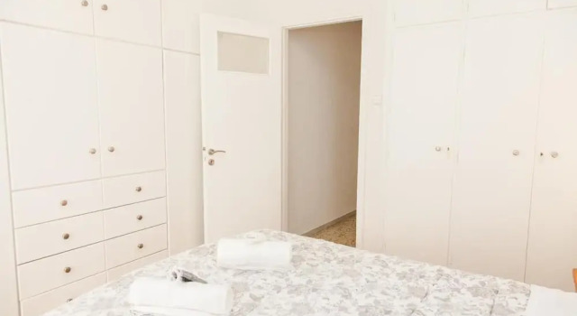 Cozy apt with Lycabettus View