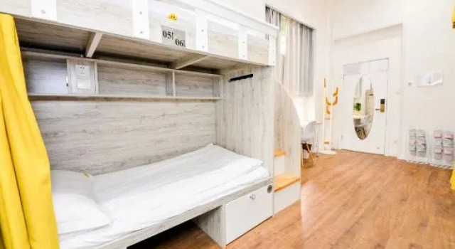 Кровать в общем номере (мужской номер) Dengba Hostel Chengdu Branch