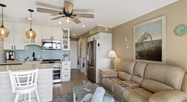 Little Cottage By The Sea 1 Bedroom Villa by RedAwning