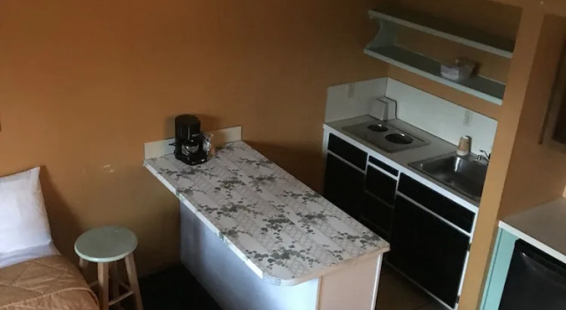 Апартаменты Deluxe Smokey Point Motor Inn