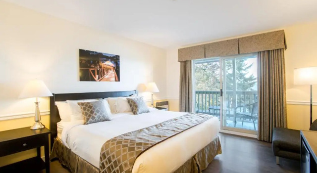 Люкс Rockwater Secret Cove Resort
