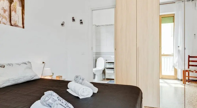 Railway Station Huge & Luminous Apartment x8