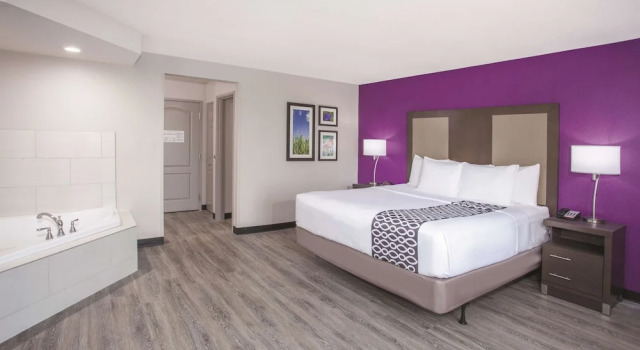 Двухместный номер Jetted Tub La Quinta by Wyndham Effingham