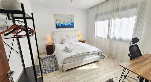 Вилла Elegant and Modern Villa V 04
