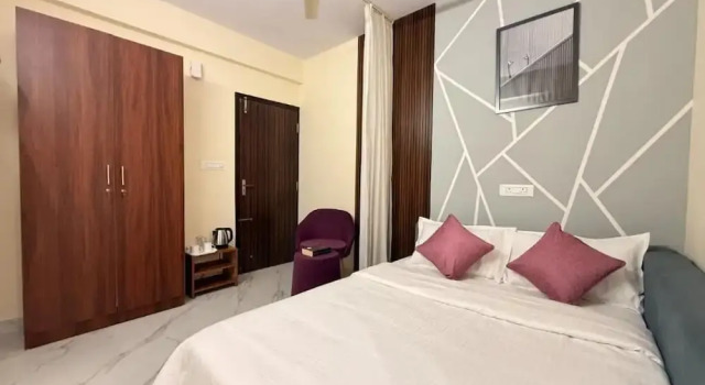 C Suites 1241 Brampton, Забронировать Отель Бангалор штат Карнатака, рядом с SoulSpace Arena Mall