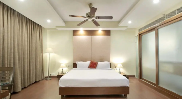 Номер Standard Cambay Resort Jamdoli