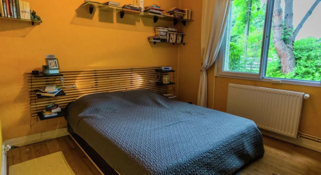 Stylishly Furnished House With Garden 7-minute Walk From the Beach, Забронировать Отель Отели Бассен-д'Аркашон с парковкой, Парковка