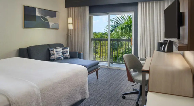 Двухместный люкс Courtyard by Marriott Fort Lauderdale Weston