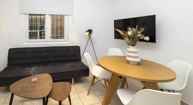 Phaedrus Living: Athens Studios Angel, Забронировать Отель Афины Острова Саронического залива - Аттика, рядом с Theocharakis Foundation
