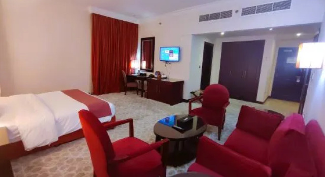 Suite Deluxe Grand Regal Hotel