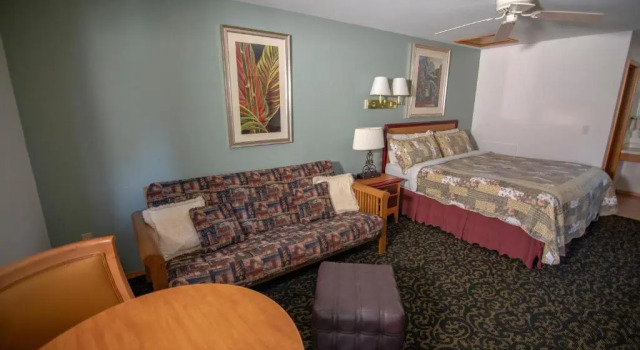 Coachlite Inn