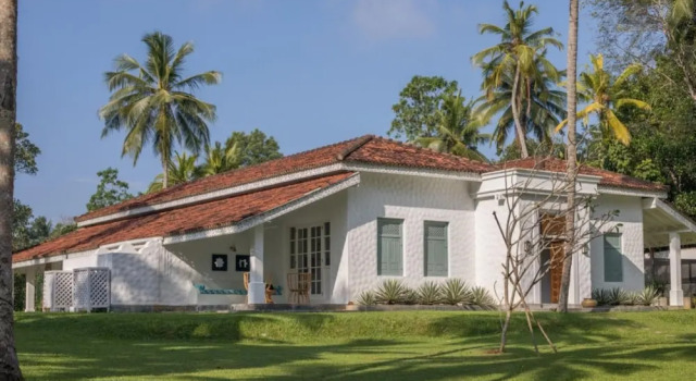 Breathtaking Villa In 02 Acres Of Tropical Walled-in Gardens