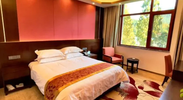 Номер Deluxe Jinggangshan Hotel