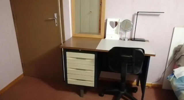 Chambre chez l'habitant, Varaa Hotelli  