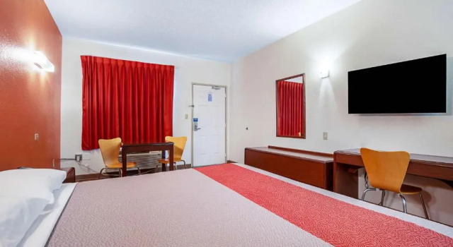 Standard Zimmer Motel 6-Covington, TN