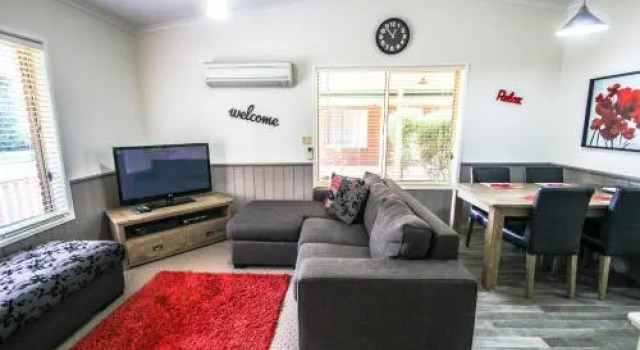 Silver Birches Holiday Unit 9, Book Apartment Hotels in Victoria with a Pool, Swimming Pool