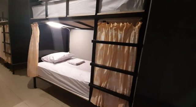 Bed Box Bali - Hostel