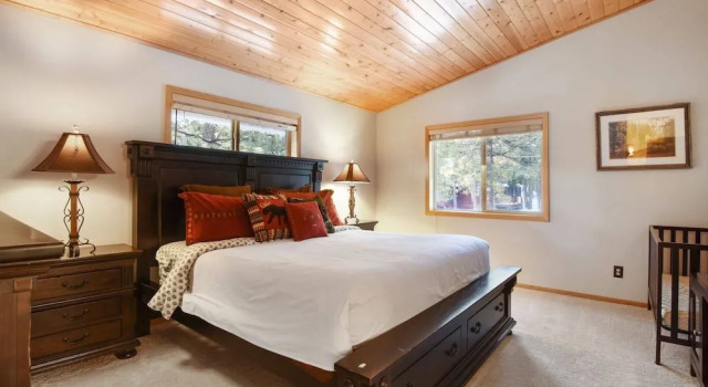 Quaking Cabin Gas BBQ & Amenities Access!
