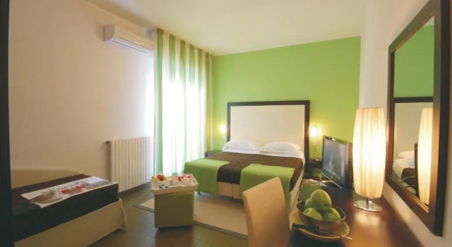 Четырёхместный номер Standard UNAHOTELS Imperial Sport Hotel