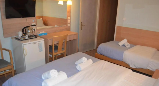 Трёхместный номер Standard с видом на море Rozos Hotel