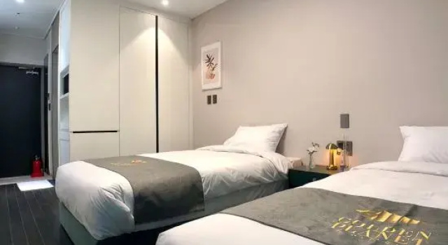 Двухместный семейный номер Standard Golden Planet Hotel-Pyeongtaek Godeck