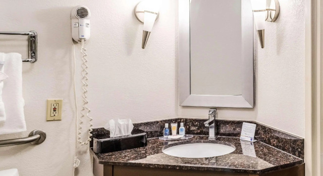 Двухместный номер Standard Fairfield by Marriott Inn & Suites Charleston Downtown