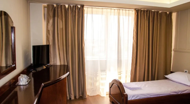 Hotel New Royal, Забронировать Отель Отели Констанцы 4 звезды, рядом с Спортивный комплекс Gravity Park, 4*