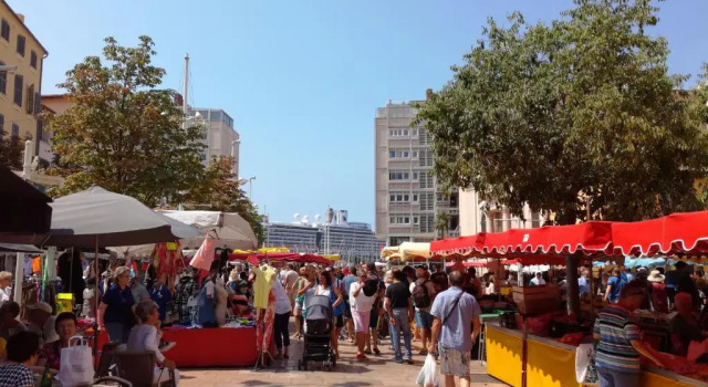 Studio Toulon les Halles, Забронировать Апартаменты/квартира Апартаменты Тулона, рядом с Galerie Michel Estades, Апартаменты/квартира