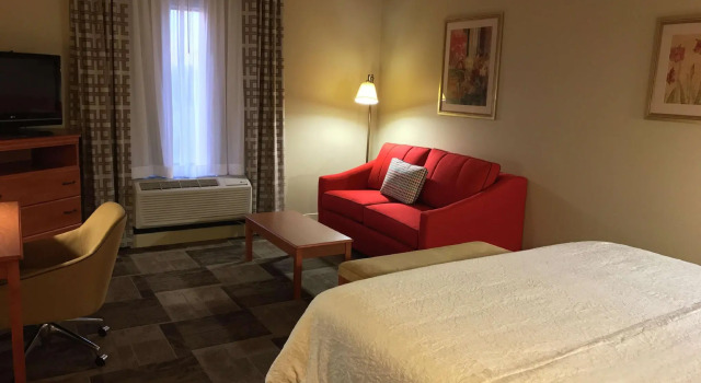 Двухместный номер Standard Hampton Inn Garden City